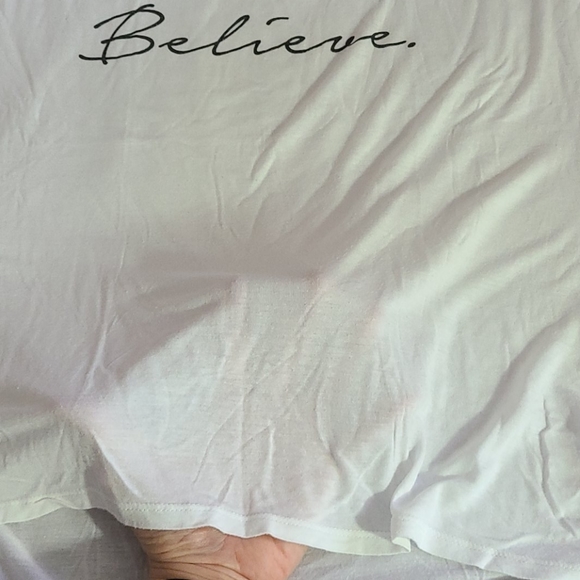 Express Graphic "Believe" Tee - Picture 7 of 9